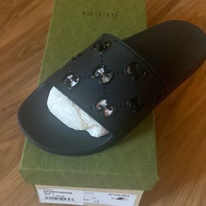 Pursuit GG Logo Slide Sandal
GUCCI, BLACK SZ 9 Woman’s (39)